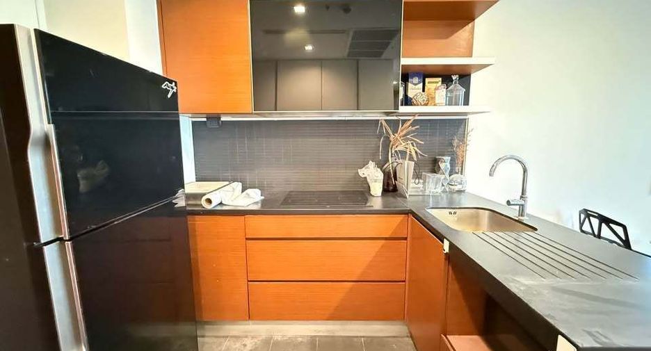 Wohnung zur Miete mit 2 Zimmer in Khlong Toei, Bangkok