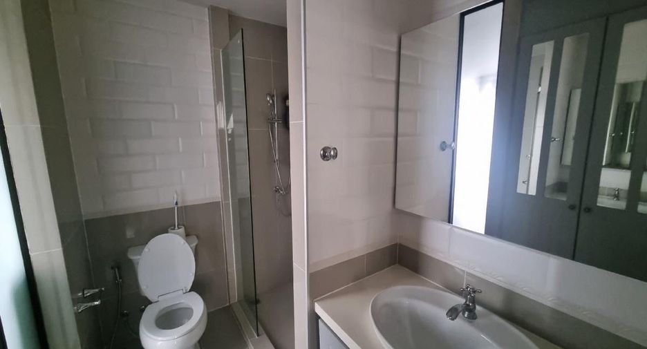 For rent 1 bed condo in Phaya Thai, Bangkok