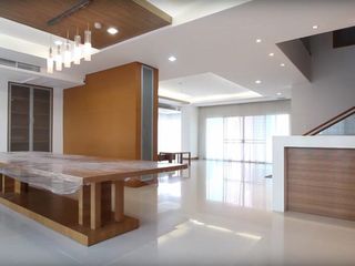 Apartamento en alquiler de 4 habitaciones en Khlong Toei, Bangkok