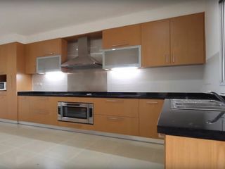 Apartamento en alquiler de 4 habitaciones en Khlong Toei, Bangkok