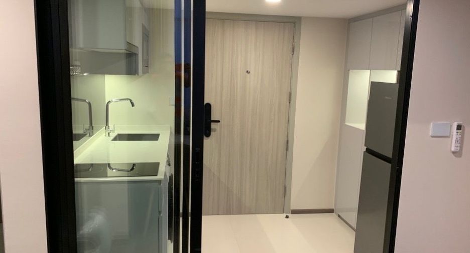 For rent 2 bedrooms condo in Chatuchak, Bangkok