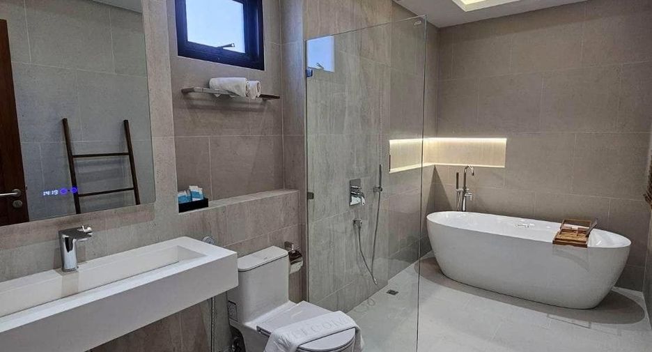 À vendre 4 chambres villa à Kathu, Phuket