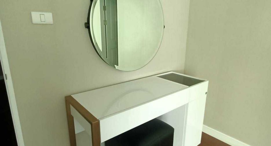 For sale and for rent 5 bedrooms condo in Huai Khwang, Bangkok