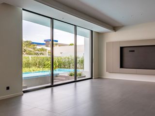 For sale 3 bedrooms villa in Thalang, Phuket