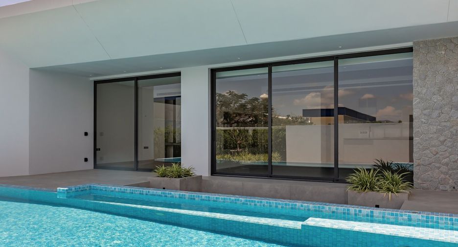 For sale 3 bedrooms villa in Thalang, Phuket