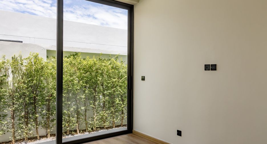 For sale 3 bedrooms villa in Thalang, Phuket