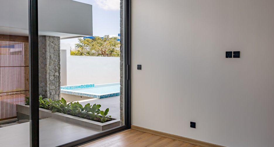For sale 3 bedrooms villa in Thalang, Phuket