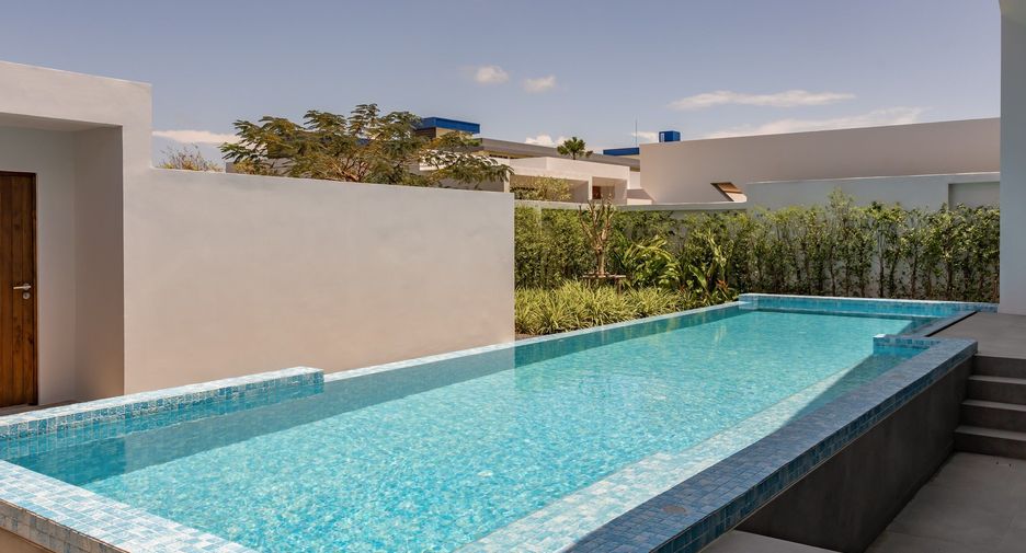 For sale 3 bedrooms villa in Thalang, Phuket