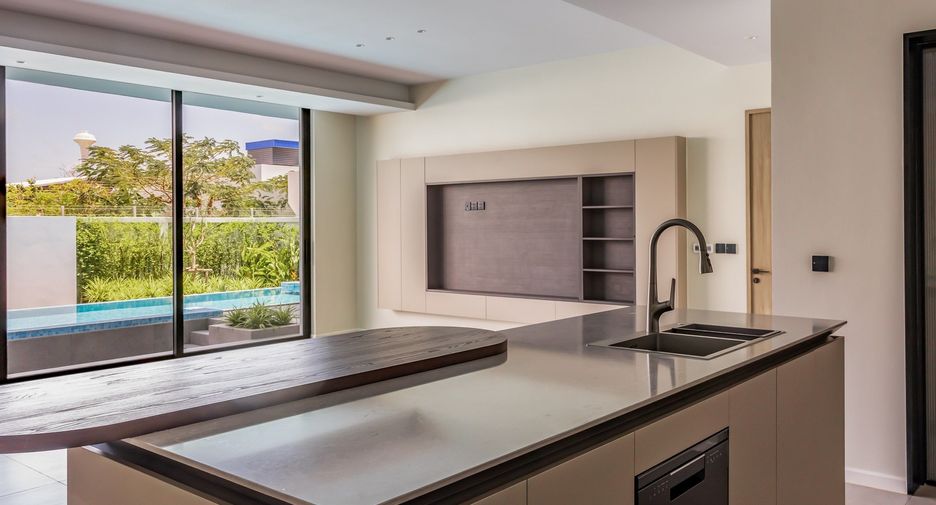 For sale 3 bedrooms villa in Thalang, Phuket