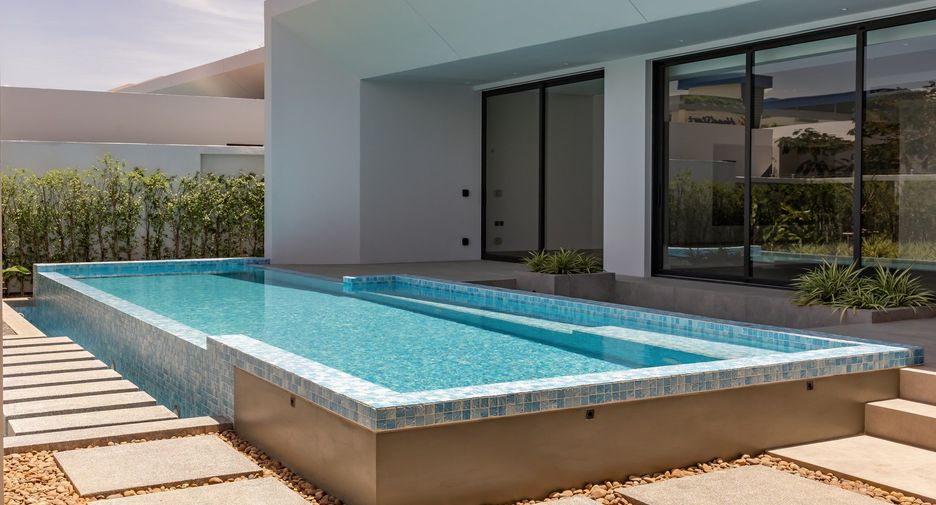 For sale 3 bedrooms villa in Thalang, Phuket