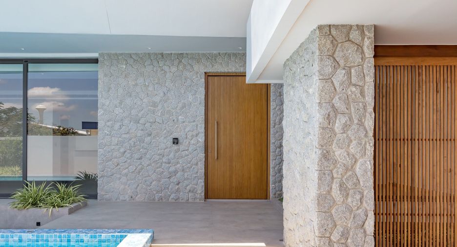 For sale 3 bedrooms villa in Thalang, Phuket