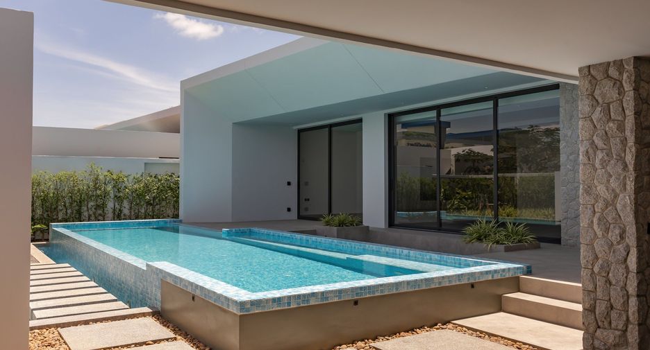 For sale 3 bedrooms villa in Thalang, Phuket