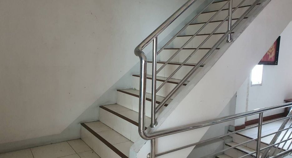 For sale 4 bedrooms retail Space in Lat Krabang, Bangkok