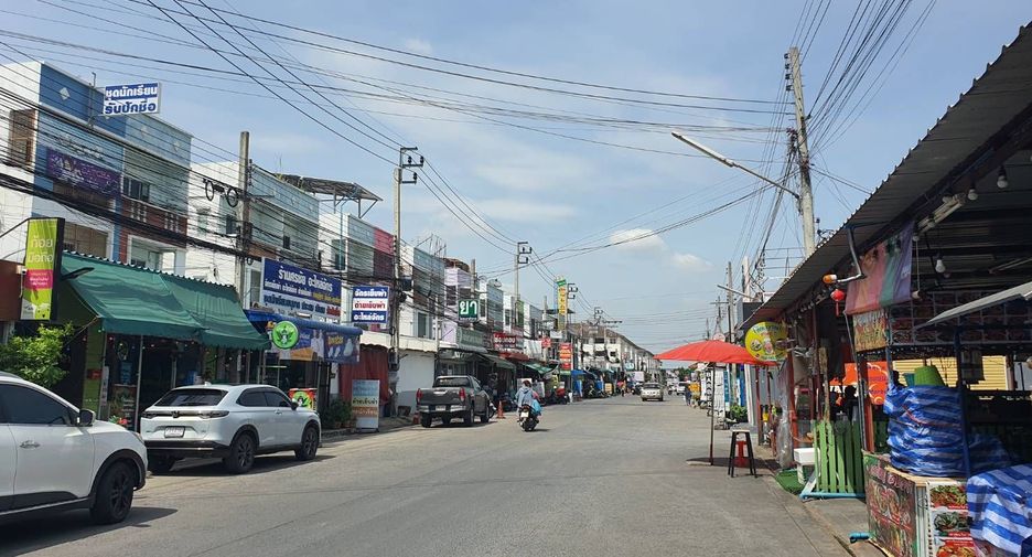 For sale 4 ベッドルーム retail Space in Lat Krabang, Bangkok