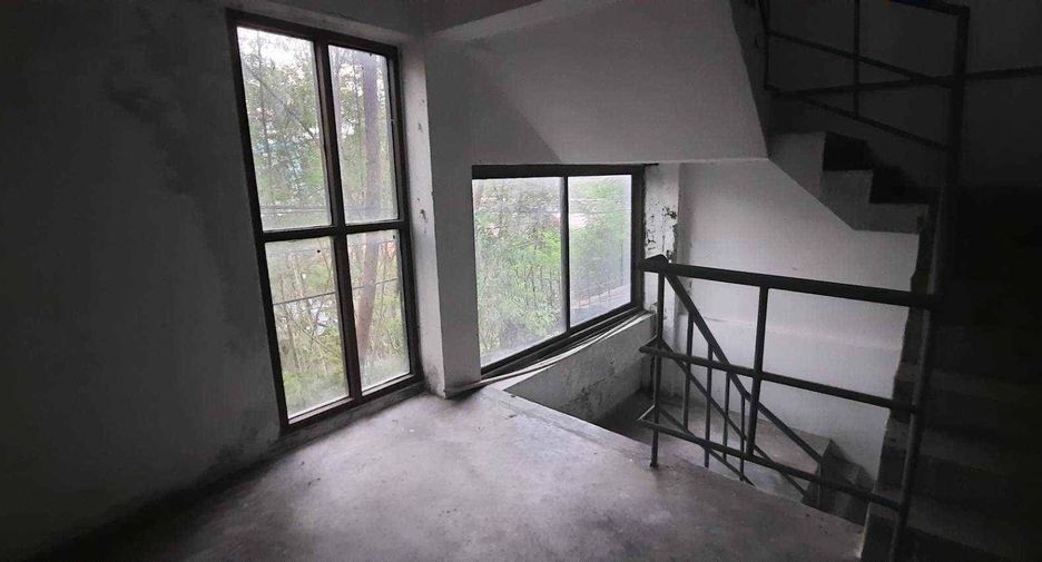 Casa adosada en alquiler de 4 habitaciones en Nong Chok, Bangkok
