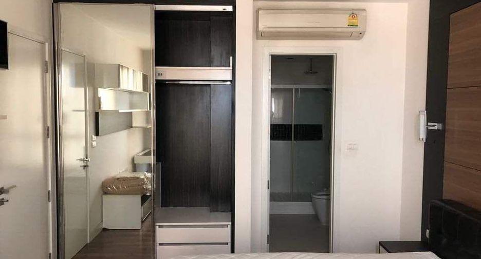 For rent 2 ベッドルーム condo in Phra Khanong, Bangkok
