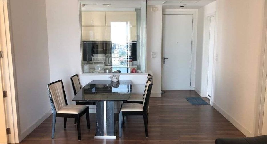For rent 2 ベッドルーム condo in Phra Khanong, Bangkok
