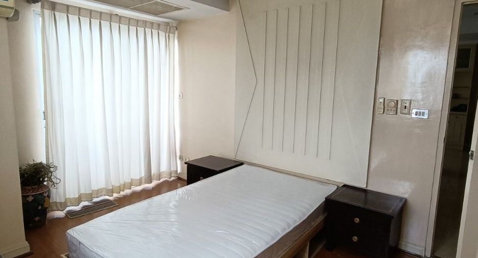 For sale and for rent 2 bedrooms condo in Watthana, Bangkok
