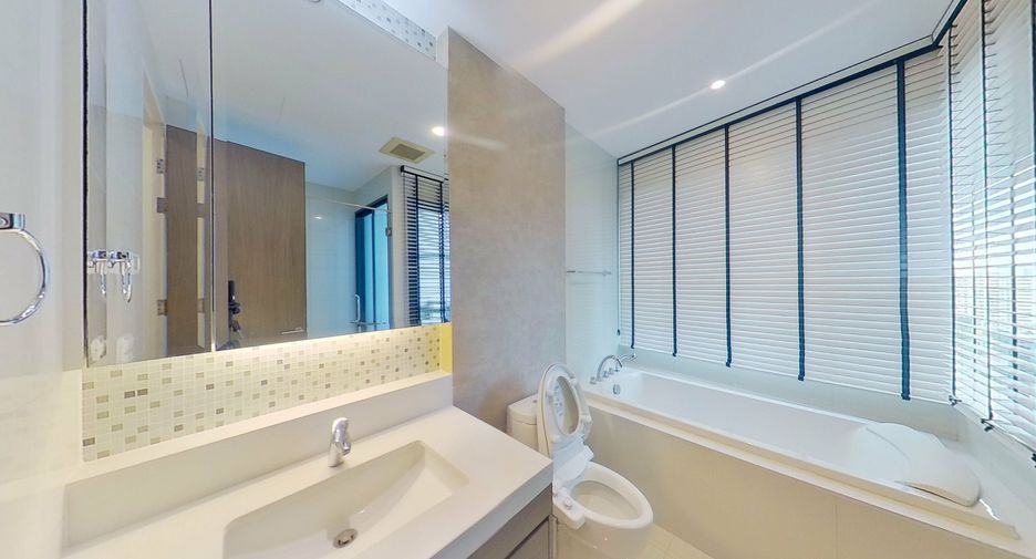 For rent 2 bedrooms condo in Khlong Toei, Bangkok