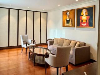 For rent 3 bedrooms condo in Pathum Wan, Bangkok