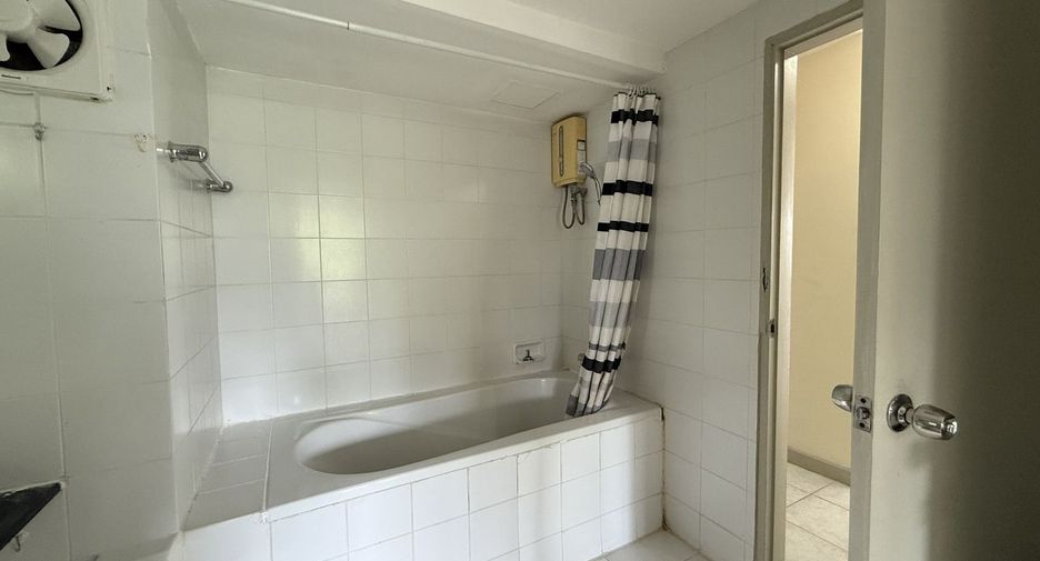 Wohnung zum Kauf mit 1 Zimmer in Watthana, Bangkok