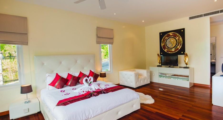 For sale 3 bedrooms condo in Kathu, Phuket