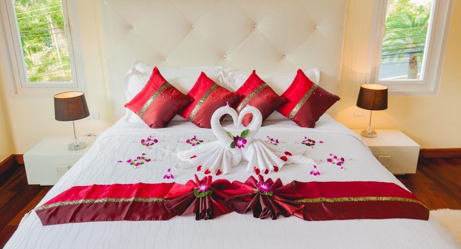 For sale 3 bedrooms condo in Kathu, Phuket