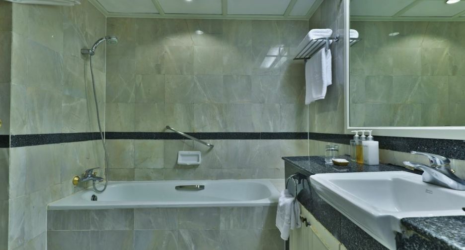 For rent 1 bed apartment in Pathum Wan, Bangkok