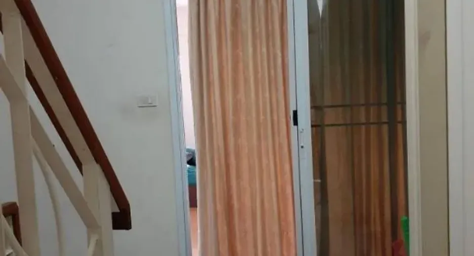 For sale 4 bedrooms house in Din Daeng, Bangkok
