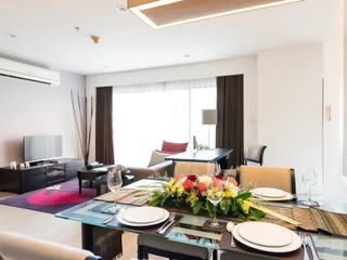 À louer 2 chambres appartement à Sathon, Bangkok