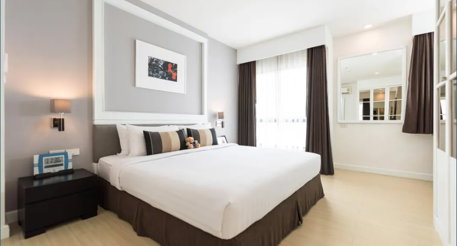 For rent 2 bedrooms apartment in Sathon, Bangkok