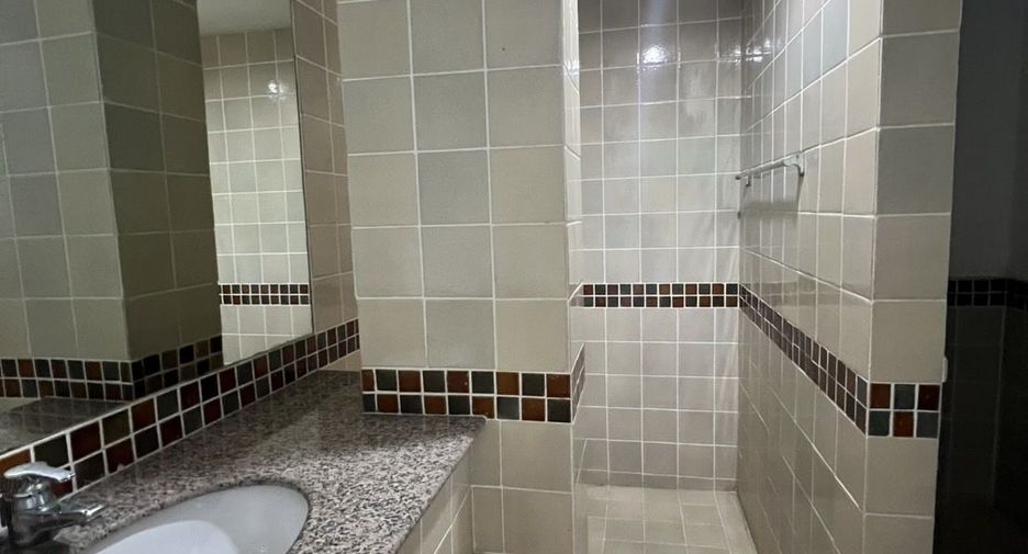 For sale 9 bedrooms condo in Dusit, Bangkok