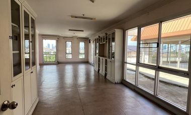 For sale 9 bedrooms condo in Dusit, Bangkok