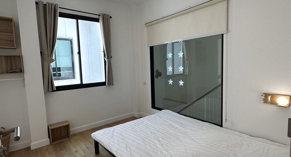 Casa en alquiler de 3 habitaciones en Mueang Phuket, Phuket