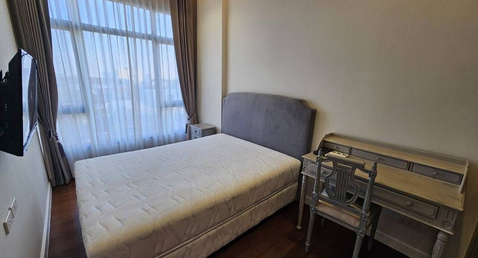 Condo en alquiler de 2 habitaciones en Phra Khanong, Bangkok