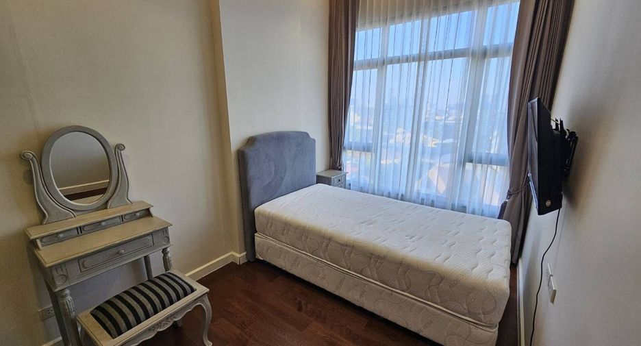 Condo en alquiler de 2 habitaciones en Phra Khanong, Bangkok