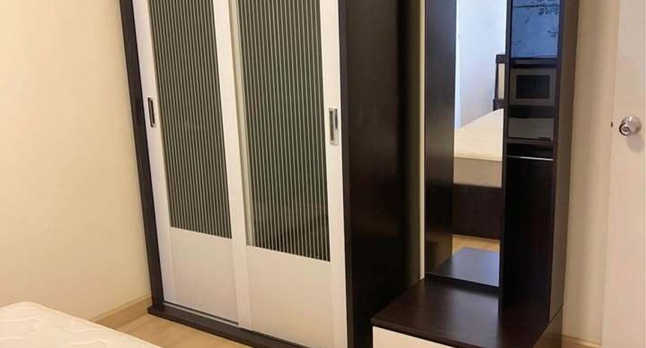 For rent 4 bedrooms townhouse in Saphan Sung, Bangkok