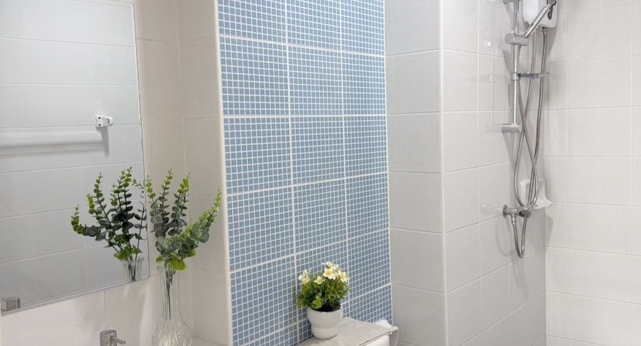 For sale 1 bed condo in Mueang Samut Prakan, Samut Prakan