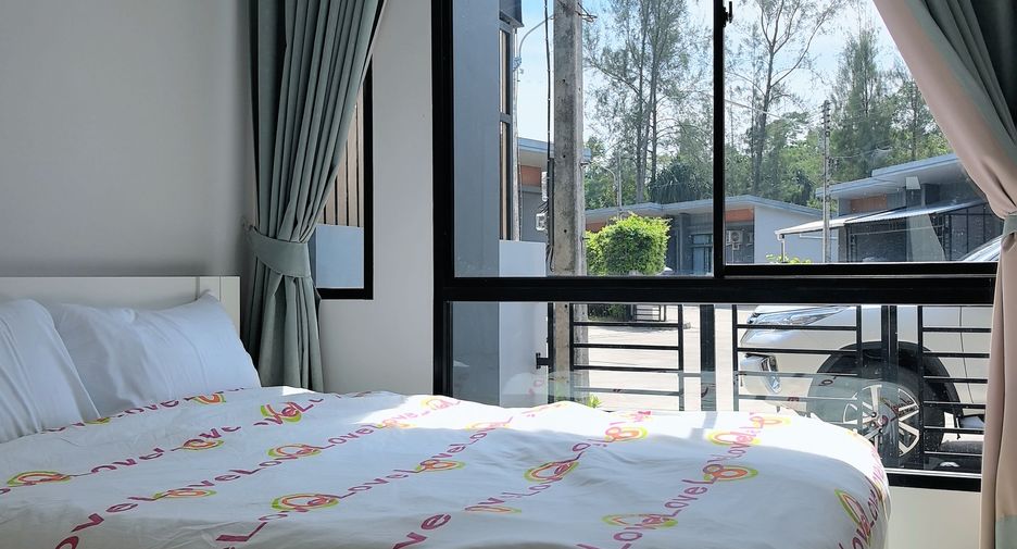 For rent 3 bedrooms townhouse in Thalang, Phuket