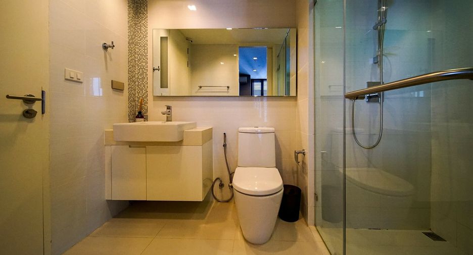Condo en venta y en alquiler de 1 habitaciones en Sathon, Bangkok