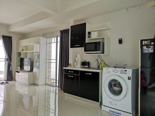 Casa adosada en venta y en alquiler de 2 habitaciones en Phra Samut Chedi, Samut Prakan