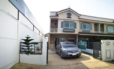 For sale and for rent 2 bedrooms townhouse in Phra Samut Chedi, Samut Prakan