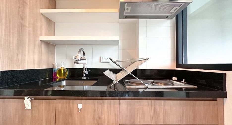 For rent 1 bed condo in Watthana, Bangkok