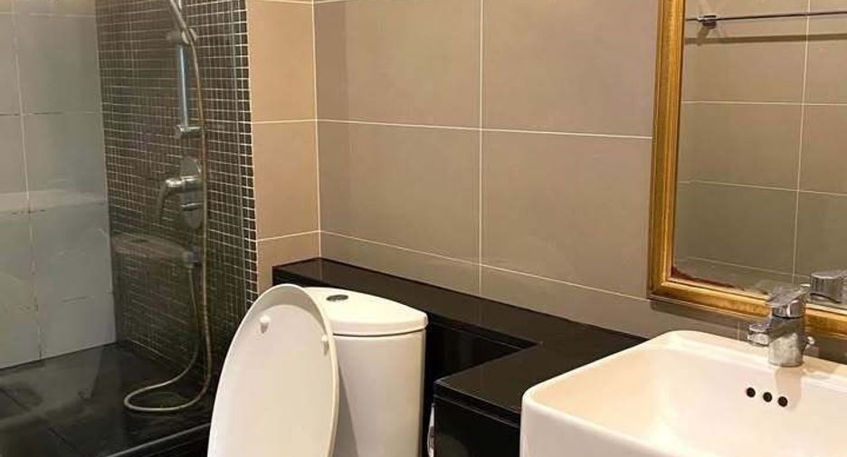 For rent 1 bed condo in Huai Khwang, Bangkok