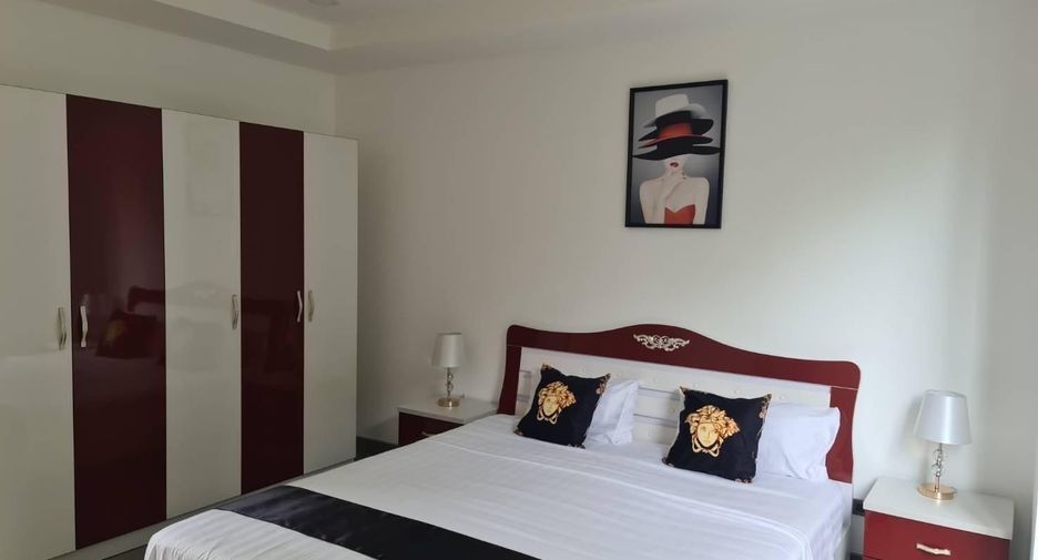 For rent 4 bedrooms villa in Mueang Phuket, Phuket