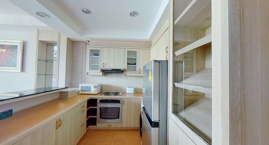 For rent 2 bedrooms condo in Pathum Wan, Bangkok