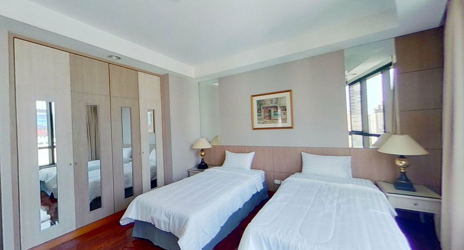 For rent 2 bedrooms condo in Pathum Wan, Bangkok