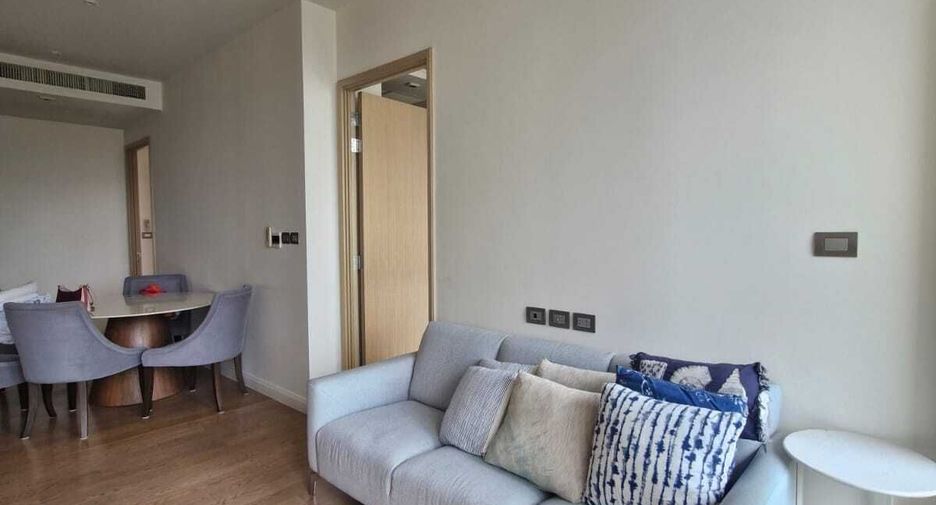 For rent 2 bedrooms condo in Khlong San, Bangkok