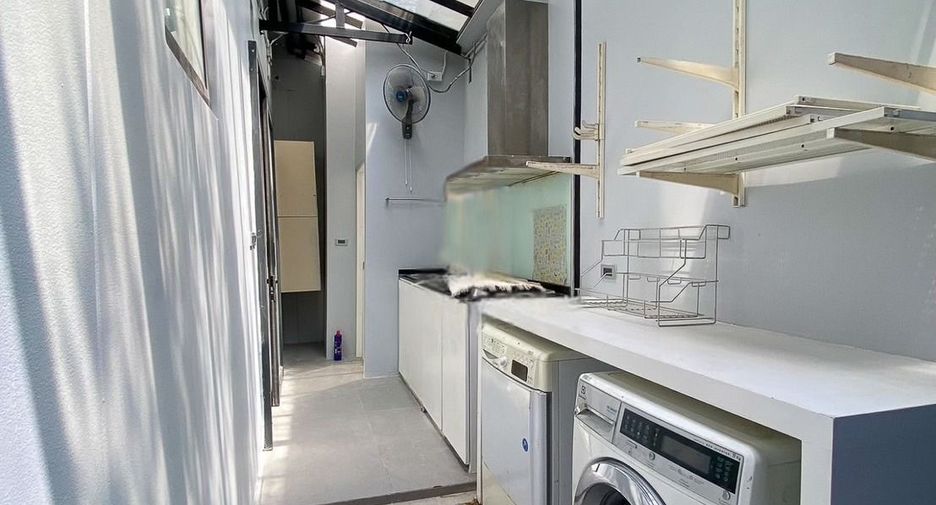 For rent 3 bedrooms house in Wang Thonglang, Bangkok