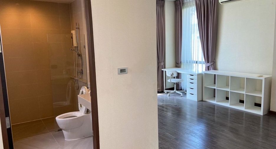 For rent 3 bedrooms house in Wang Thonglang, Bangkok